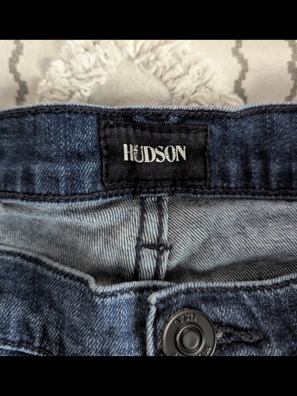 Hudson Mid-Rise Ankle Jeans - Picture 7 of 11